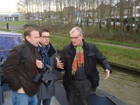 Pol Van Den Driessche in gesprek met de pers op schip Yaris